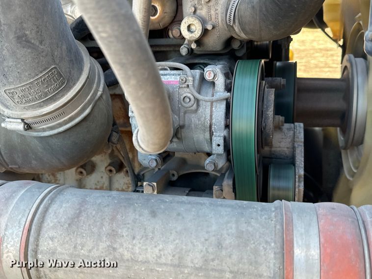 image for item NH9020 2018 Freightliner  Cascadia Evolution CA125SLP semi truck