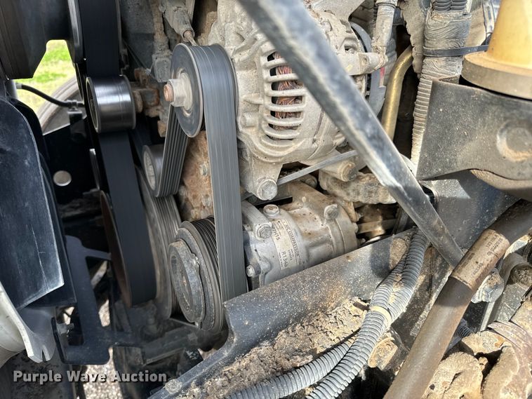 image for item NH9114 2016 Peterbilt 389 semi truck