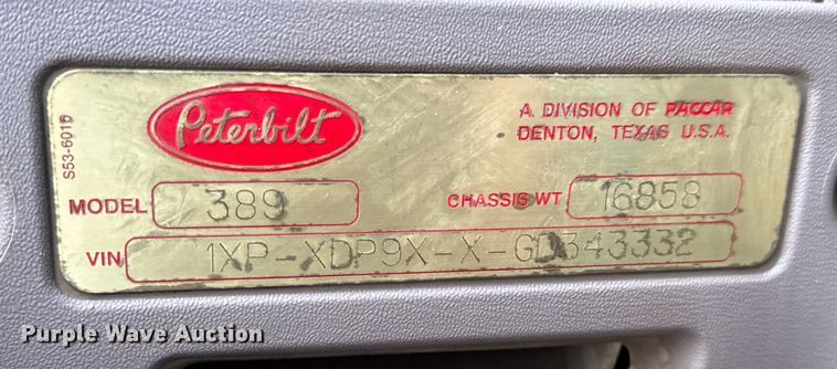 image for item NH9114 2016 Peterbilt 389 semi truck