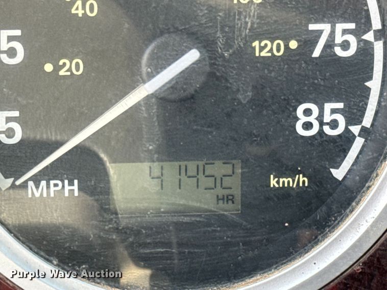 image for item NH9121 2005 Sterling L9500 semi truck