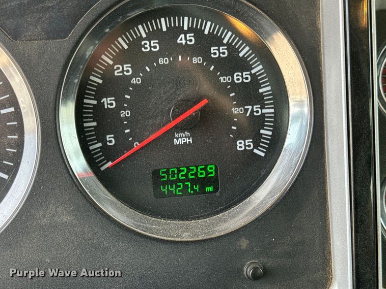 image for item NH9123 2012 Kenworth T800 semi truck