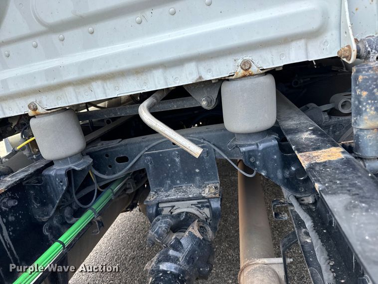 image for item NH9195 2018 Freightliner  Cascadia PT126SLP semi truck