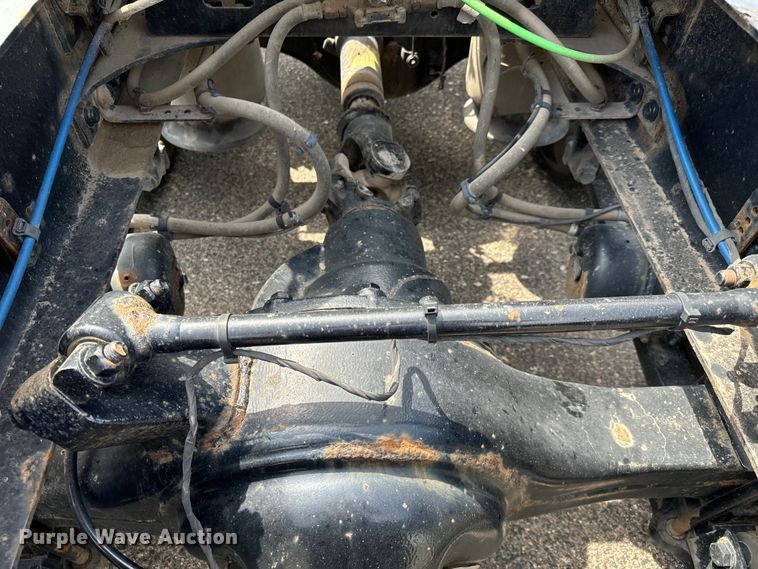 image for item NH9196 2018 Freightliner  Cascadia PT126SLP semi truck