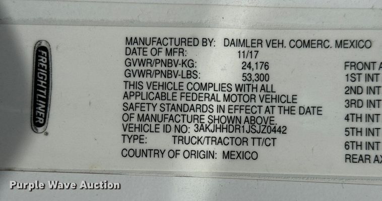 image for item NH9196 2018 Freightliner  Cascadia PT126SLP semi truck