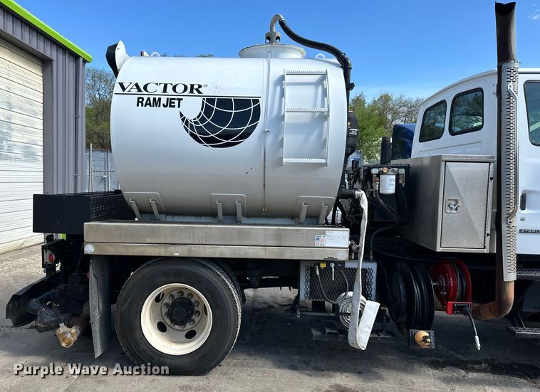 image for item NT9126 2003 Sterling L-Line sewer jetter truck