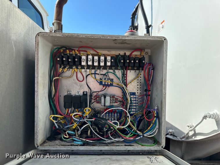 image for item NT9126 2003 Sterling L-Line sewer jetter truck