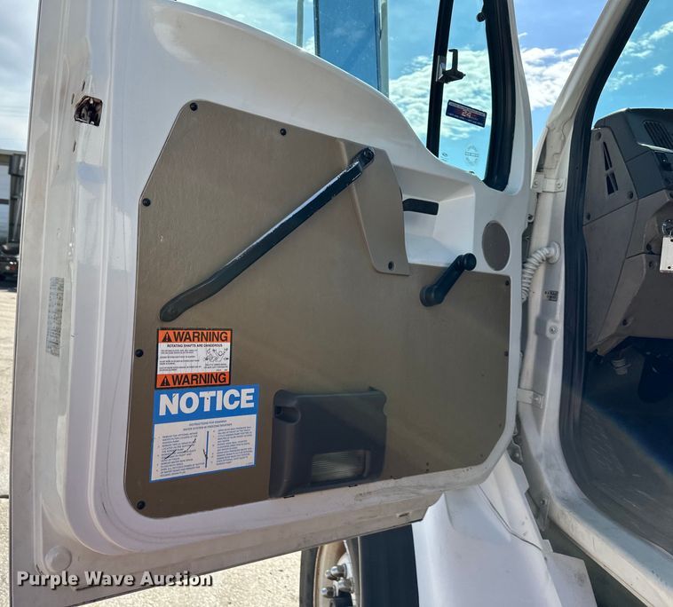 image for item NT9126 2003 Sterling L-Line sewer jetter truck