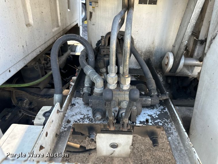 image for item NT9143 2006 IMT 16000 Series 3 truck crane