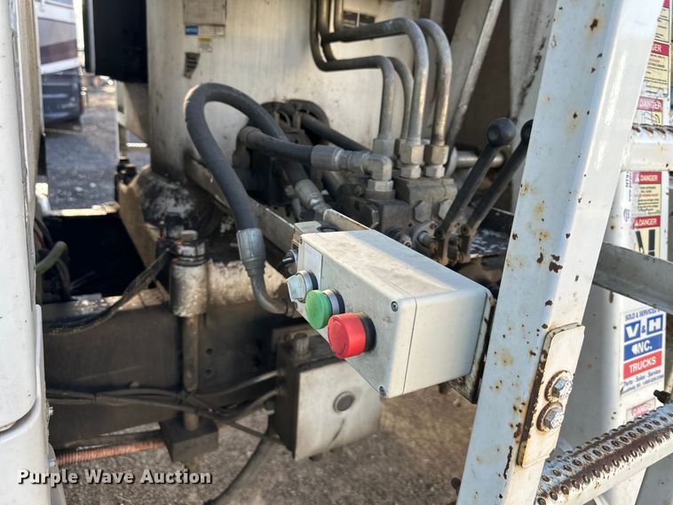 image for item NT9143 2006 IMT 16000 Series 3 truck crane