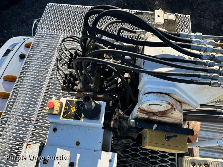 image for item NT9143 2006 IMT 16000 Series 3 truck crane