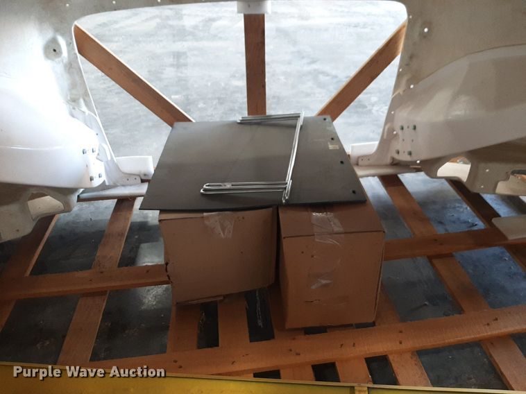 image for item NV9095 Peterbilt 387 hood