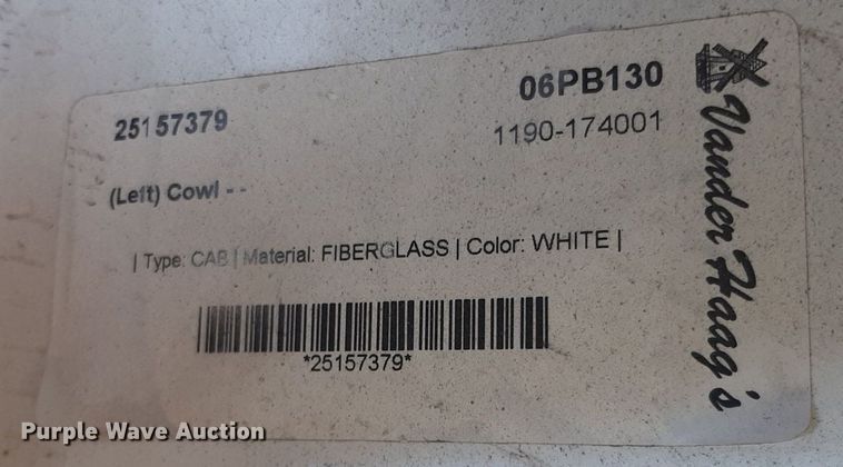 image for item NV9095 Peterbilt 387 hood