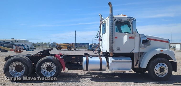 image for item NZ9429 2013 Freightliner  Coranado semi truck