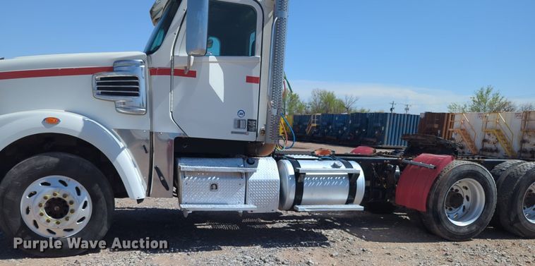 image for item NZ9429 2013 Freightliner  Coranado semi truck