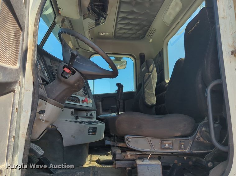 image for item NZ9429 2013 Freightliner  Coranado semi truck