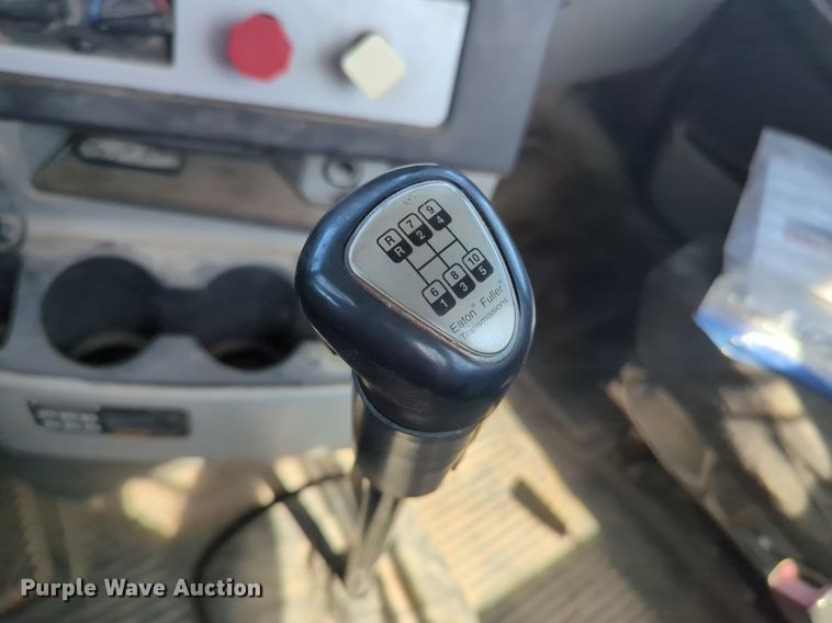 image for item NZ9429 2013 Freightliner  Coranado semi truck