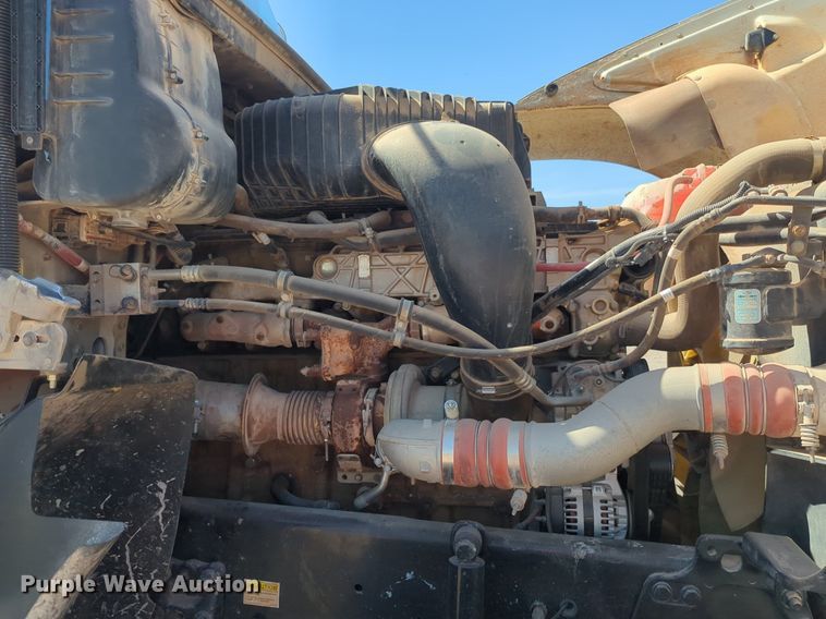 image for item NZ9429 2013 Freightliner  Coranado semi truck