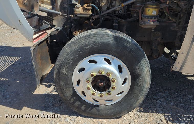 image for item NZ9429 2013 Freightliner  Coranado semi truck