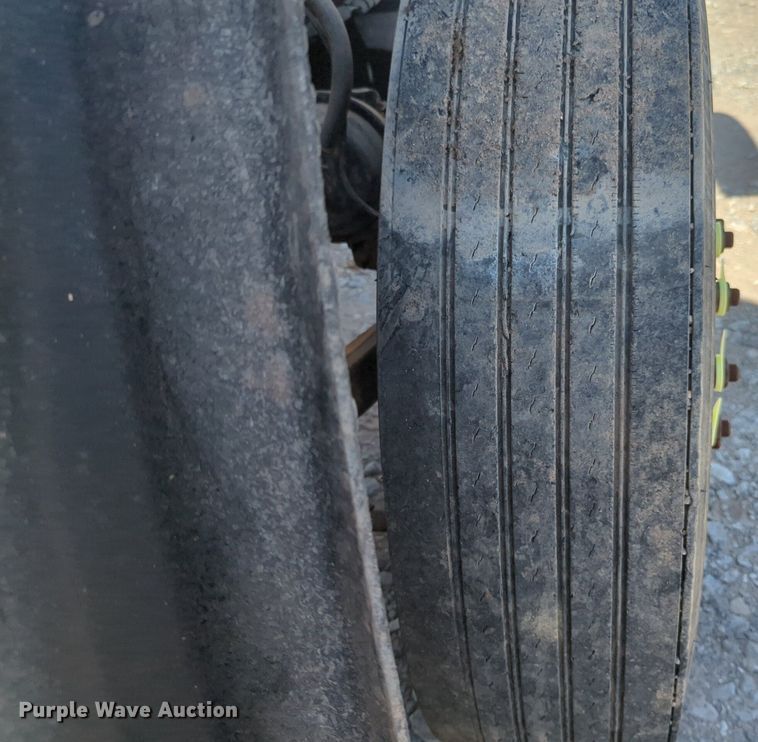 image for item NZ9429 2013 Freightliner  Coranado semi truck