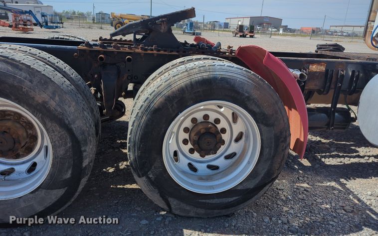 image for item NZ9429 2013 Freightliner  Coranado semi truck