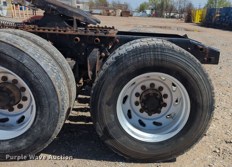 image for item NZ9429 2013 Freightliner  Coranado semi truck