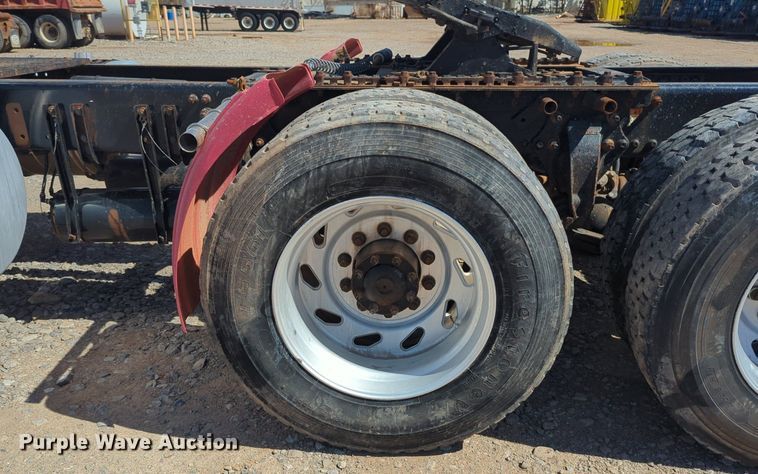 image for item NZ9429 2013 Freightliner  Coranado semi truck