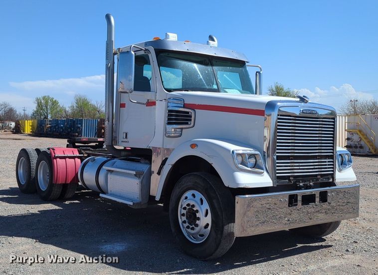 image for item NZ9430 2013 Freightliner Coronado semi truck