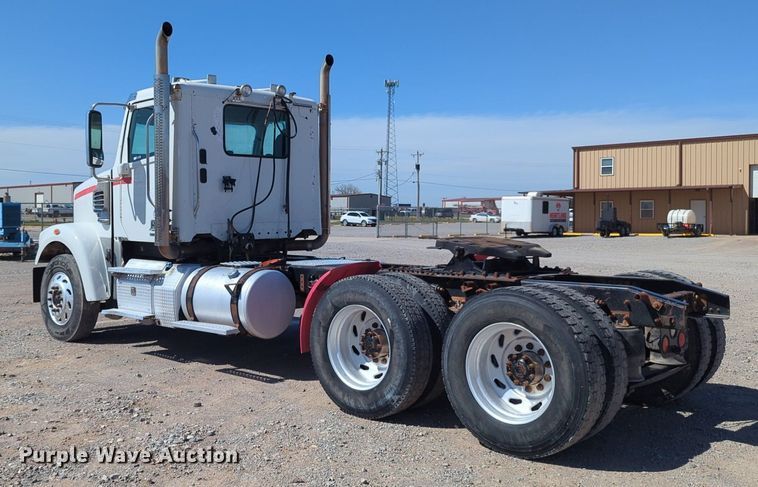 image for item NZ9430 2013 Freightliner Coronado semi truck