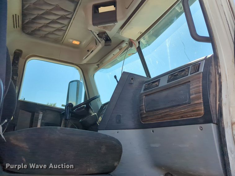 image for item NZ9430 2013 Freightliner Coronado semi truck