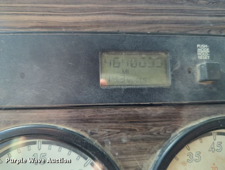 image for item NZ9430 2013 Freightliner Coronado semi truck