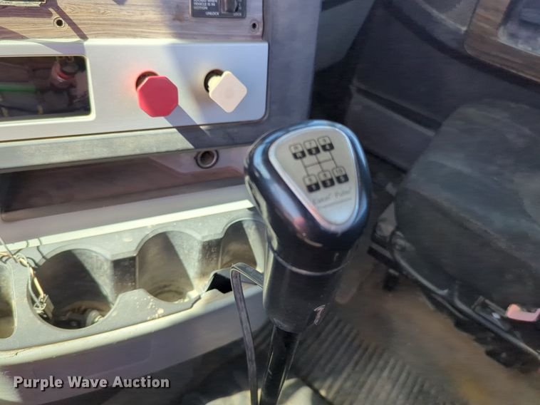 image for item NZ9430 2013 Freightliner Coronado semi truck