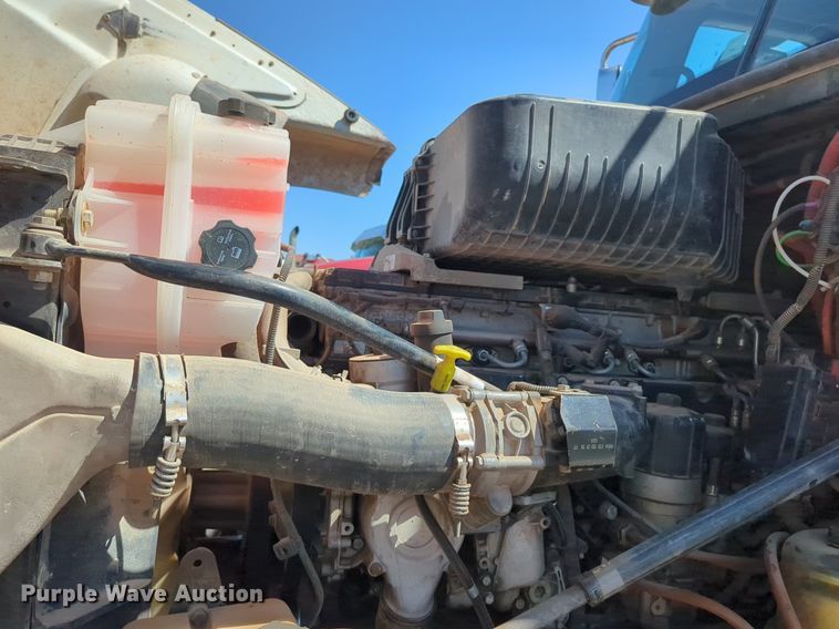 image for item NZ9430 2013 Freightliner Coronado semi truck