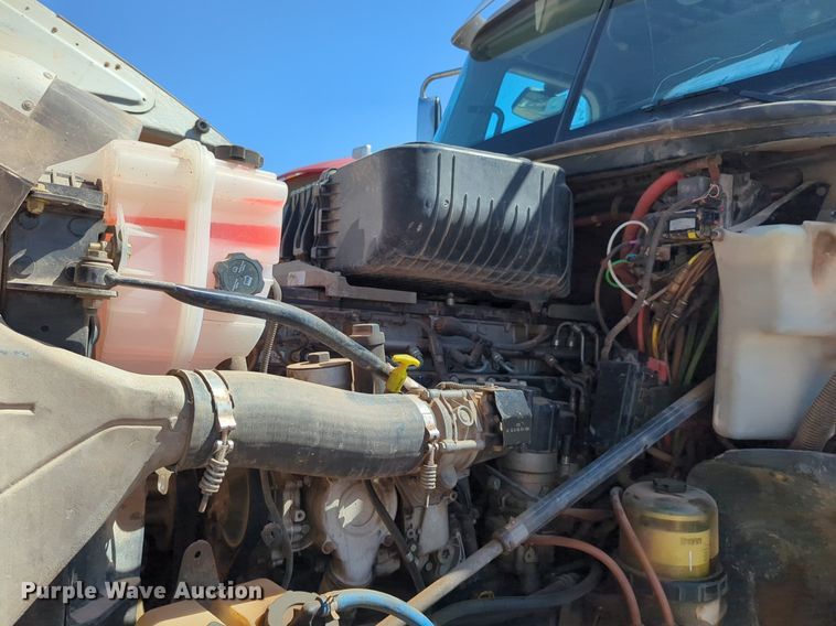 image for item NZ9430 2013 Freightliner Coronado semi truck