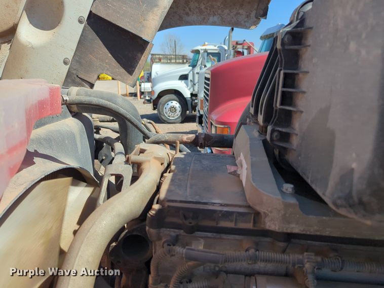 image for item NZ9430 2013 Freightliner Coronado semi truck