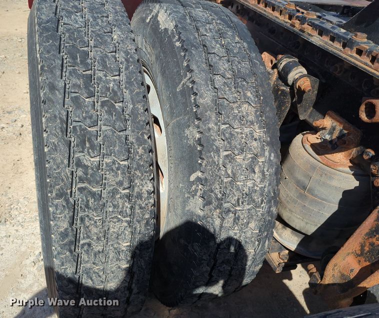 image for item NZ9430 2013 Freightliner Coronado semi truck