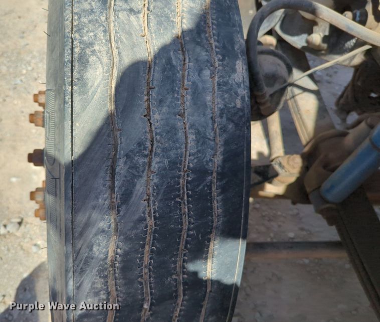 image for item NZ9430 2013 Freightliner Coronado semi truck