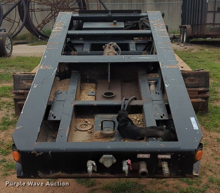 image for item NZ9568 2015 XL Specialized Trailers XL 110 HDG lowboy equipment trailer