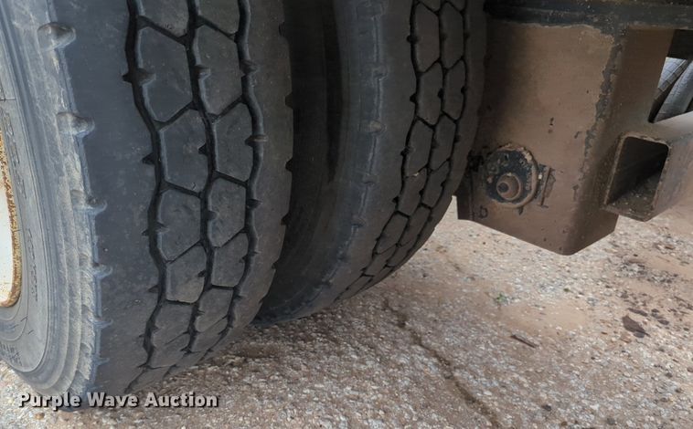 image for item NZ9568 2015 XL Specialized Trailers XL 110 HDG lowboy equipment trailer