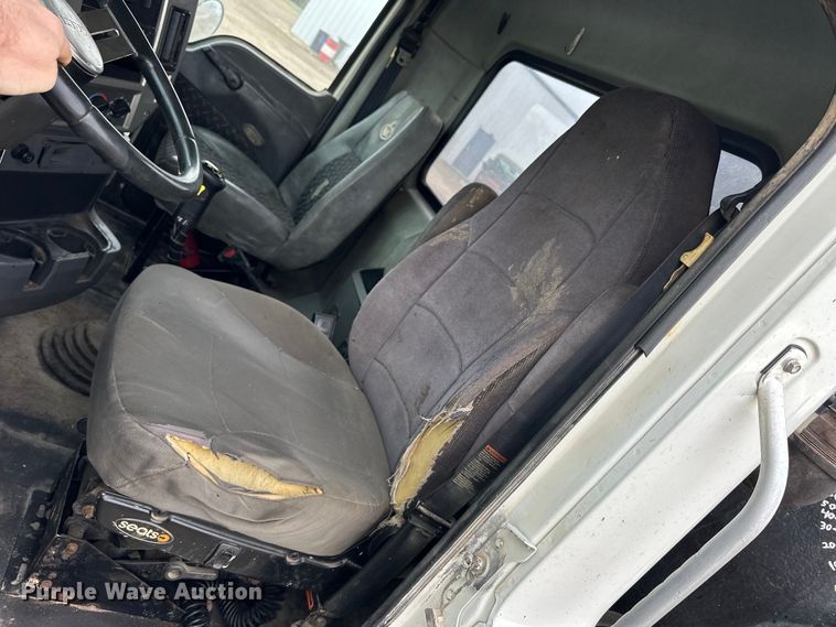 image for item OE9078 2012 Mack GU713 Granite vacuum truck