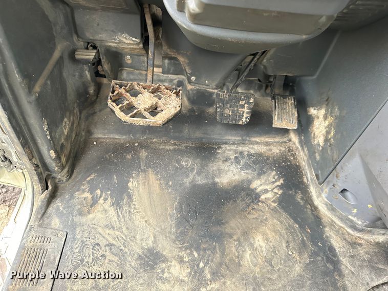 image for item OE9078 2012 Mack GU713 Granite vacuum truck