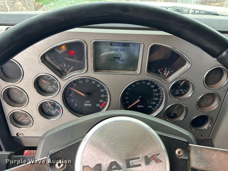 image for item OE9078 2012 Mack GU713 Granite vacuum truck