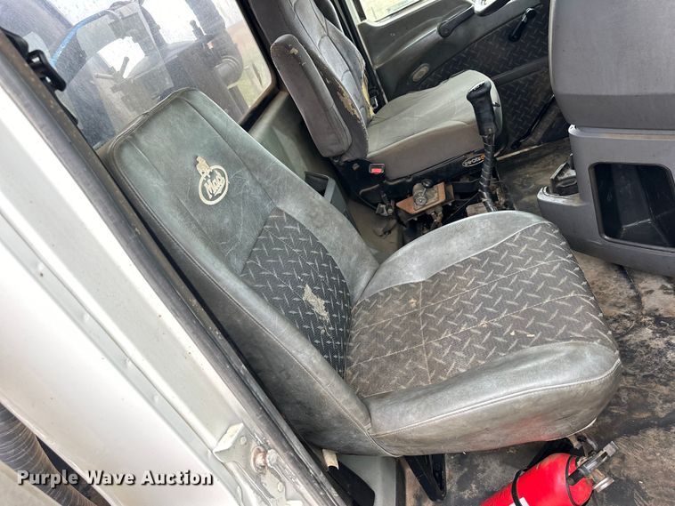 image for item OE9078 2012 Mack GU713 Granite vacuum truck