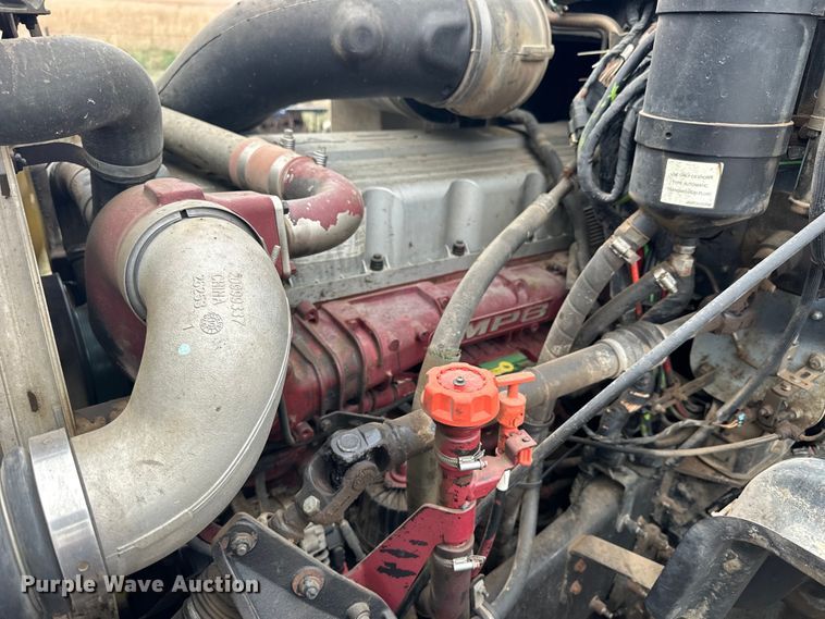 image for item OE9078 2012 Mack GU713 Granite vacuum truck