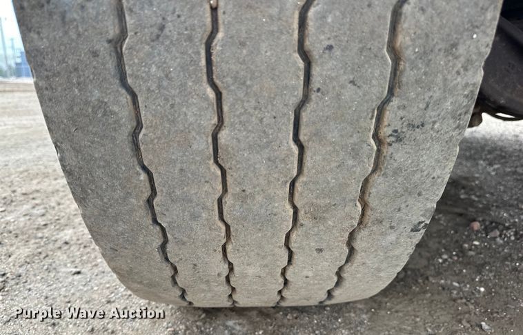 image for item OE9078 2012 Mack GU713 Granite vacuum truck