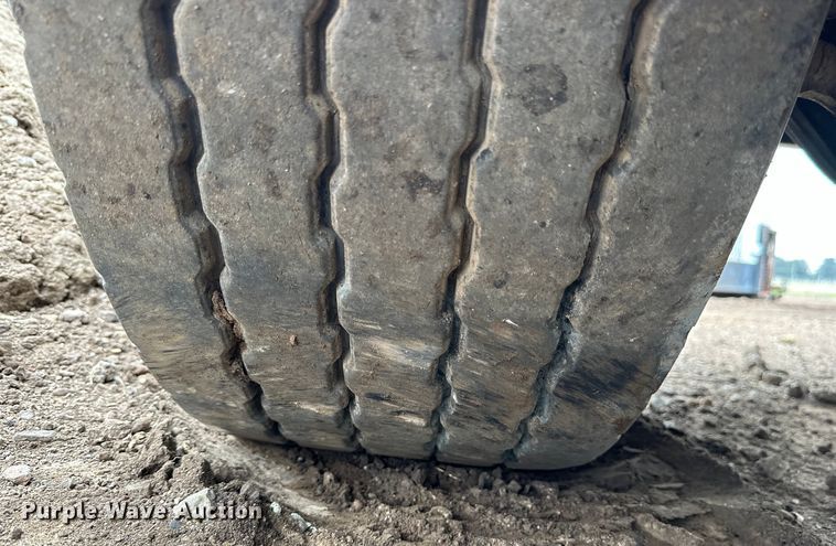 image for item OE9078 2012 Mack GU713 Granite vacuum truck