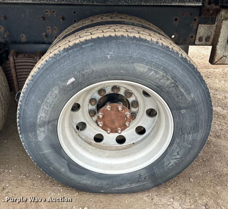 image for item OE9078 2012 Mack GU713 Granite vacuum truck