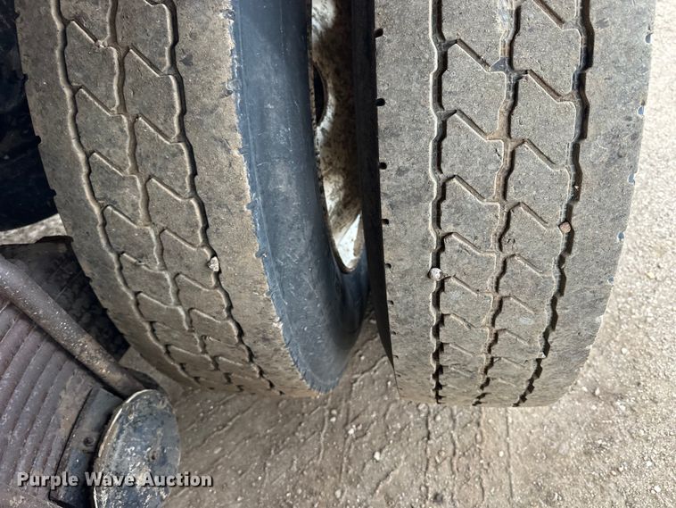 image for item OE9078 2012 Mack GU713 Granite vacuum truck