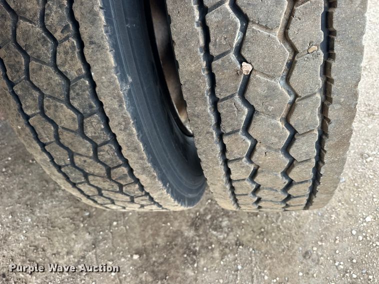 image for item OE9078 2012 Mack GU713 Granite vacuum truck