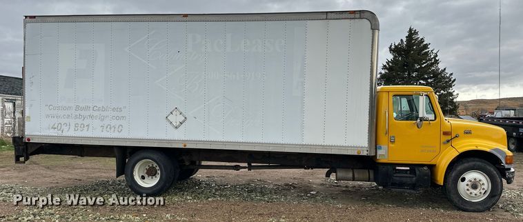 image for item OE9101 1998 International  4900 box truck