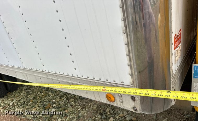 image for item OE9101 1998 International  4900 box truck